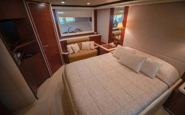 Mabruk Lll Yacht