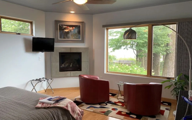 Solglimt Lakeshore B&B