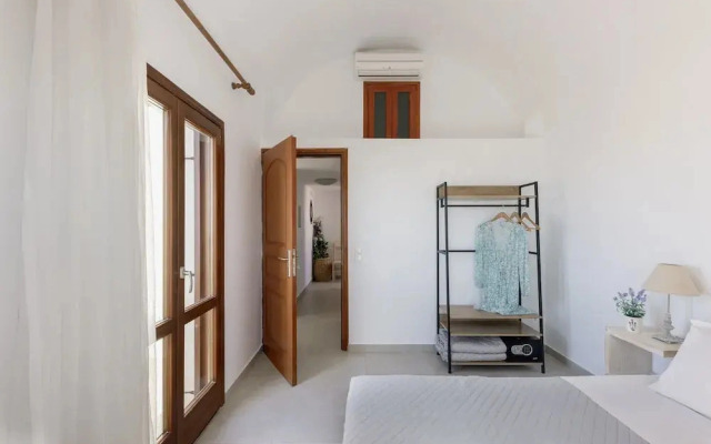 Zatrikion - Villas - Sleeps 2 - Thira Retreat