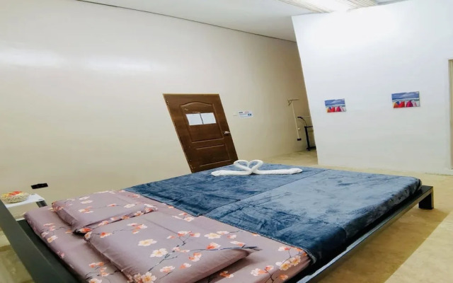Big Paul Hostel - Adults Only