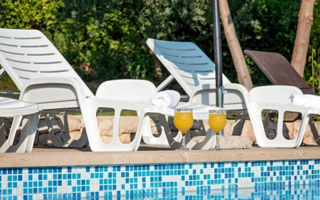 Villa Flower Garden With Pool