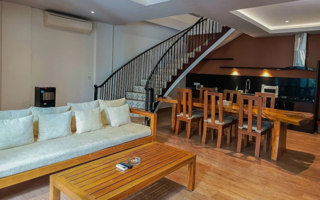 Elvaluna Villa