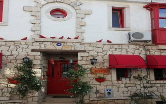 Narcicegi Hotel Чешме