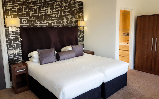 The Cumberland Hotel - OCEANA COLLECTION
