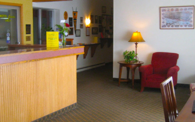 Magnuson Hotel Copper Crown