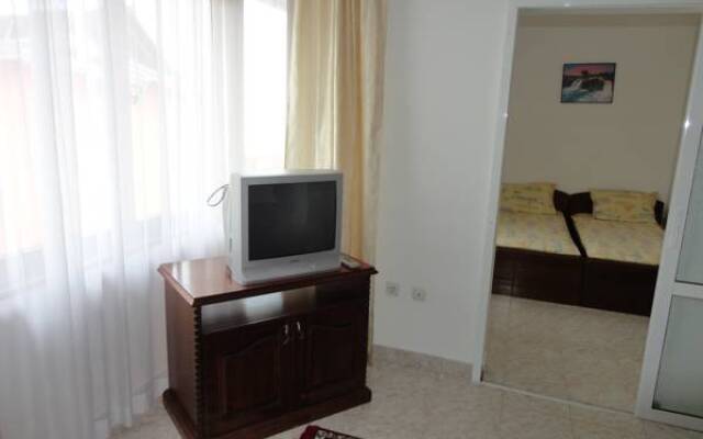 Family Hotel Jenina комната для гостей