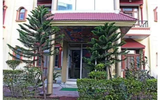 River Side Hotel with Gangaotri View