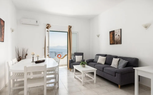 Four-Bedroom Villa Eleni by Konnect, with Private Pool & Stunning Seaview