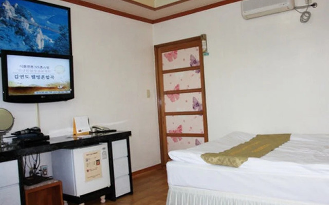 Geojedo Beach Hotel