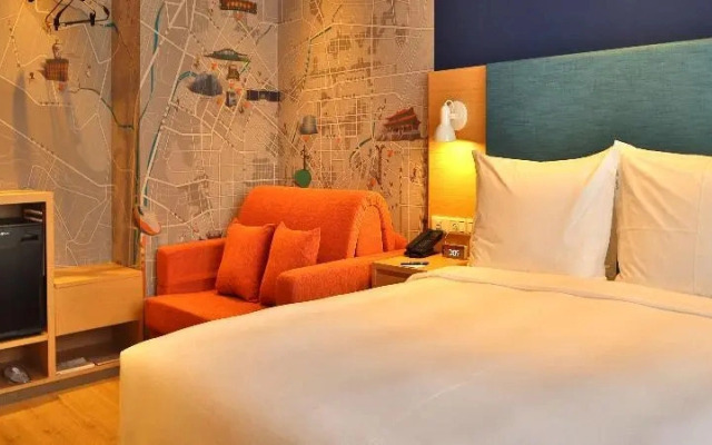 Holiday Inn Express Taichung Fengchia