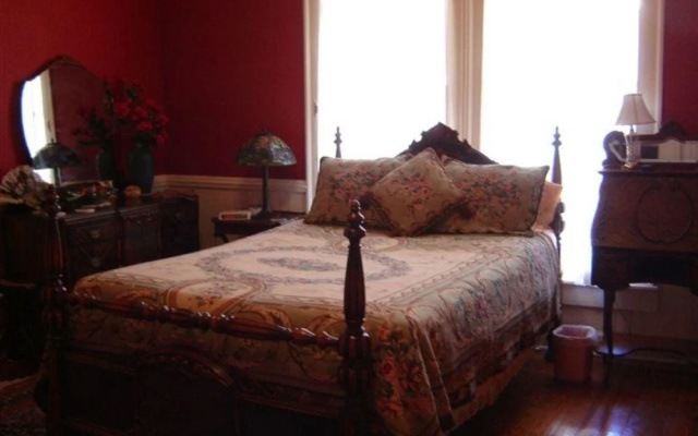 Rose House Inn