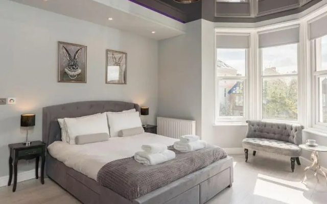 Coastal Gem Apartment by Seaside Llandudno