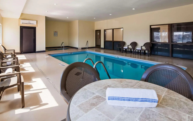 Quality Inn Blue Springs