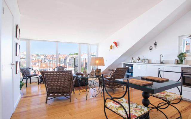 Lusitano Top Floor Apartment