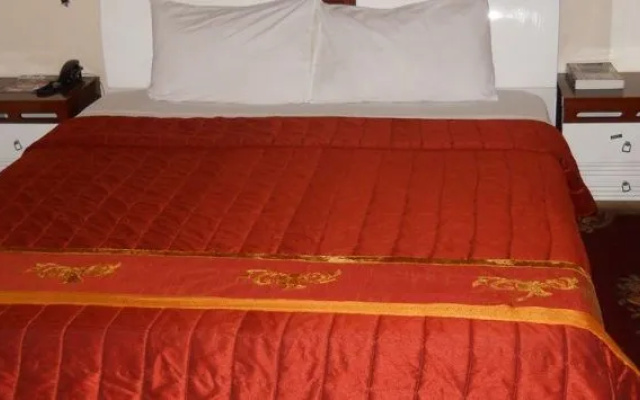 Aristocrat Hotel