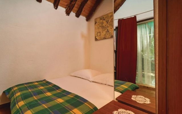 Stunning Home in Pucisca With 3 Bedrooms and Wifi