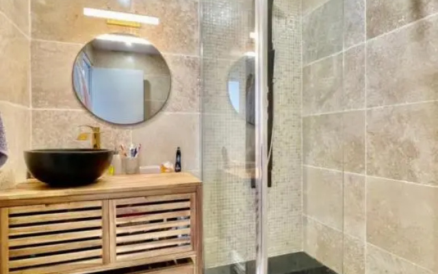 "Chez Jules" Spacious apt with 2 balconies in Marseille