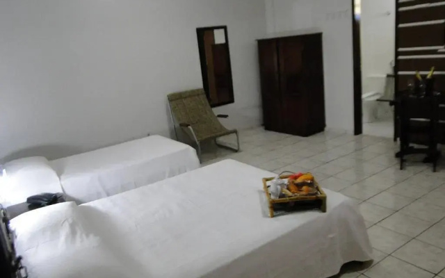 Schalom Hotel