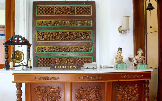 Lombok Ethnic Bandung