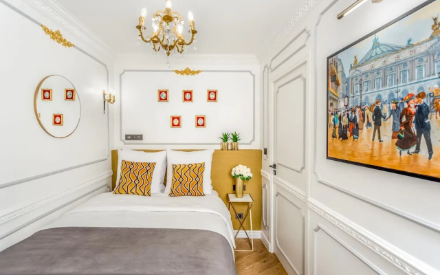 Luxury 2 bedroom 2.5 bathroom Louvre