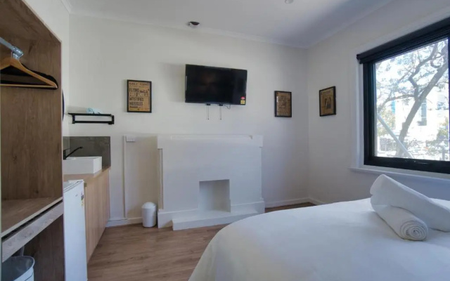 Dreamy Stays Accommodation - Private Rooms with Shared Bathrooms