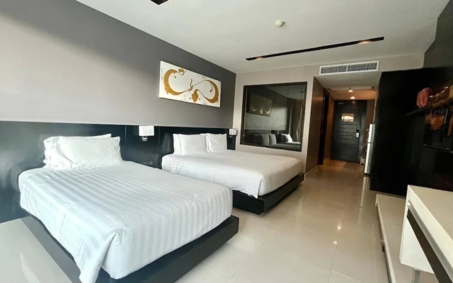 Studio Apartments With Shared Pool Near Patong Beach
