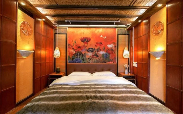 Hongchen Jintu Inn Wenzhi Alley