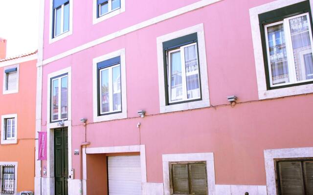 Royal Prince Hostel Лиссабон вид на фасад