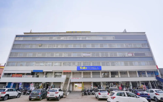 Fabhotel Hill Park I
