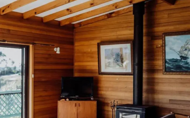 Wombat Mansion - Views - Shack Life at Binalong Bay