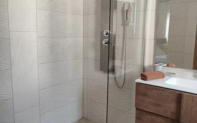 Two Bedroom Apartment in Karlobag