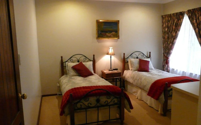 Country Charm Retreat B&B