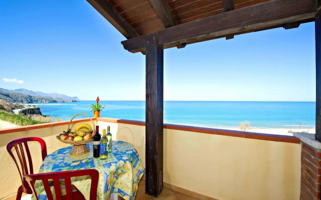Blunda Holiday Home
