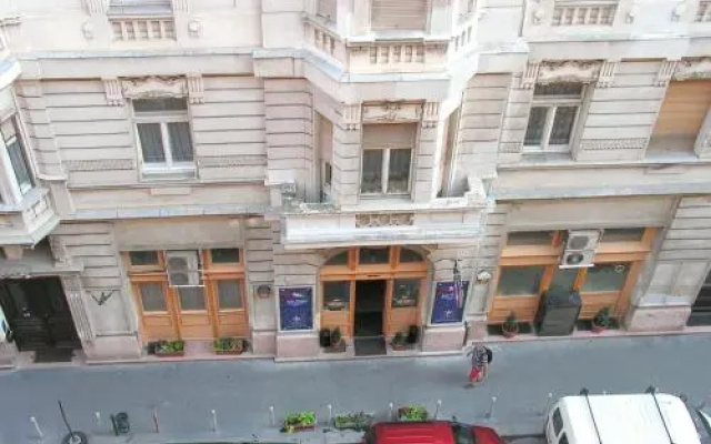 Sleepover City Center Hostel