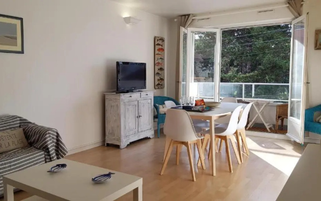 Grand appartement traversant 3 ch hyper-centre+Parking privé.