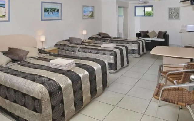 Yamba Twin Pines Motel