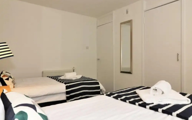 Troon House - East Kilbride