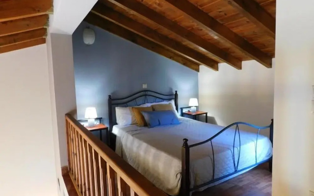 Vassia Holiday Home's