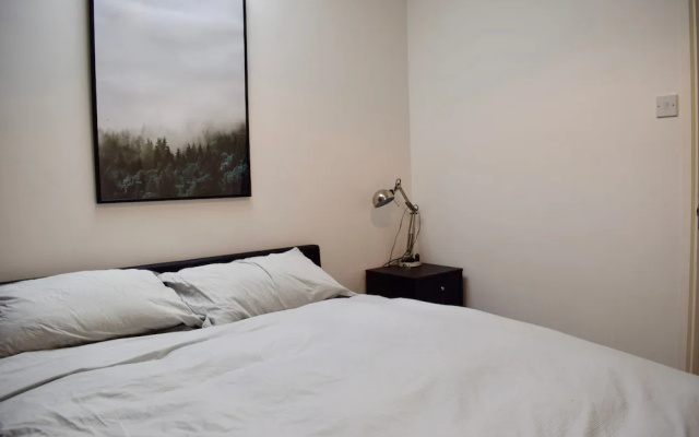 1 Bedroom Townhouse In Central Dublin