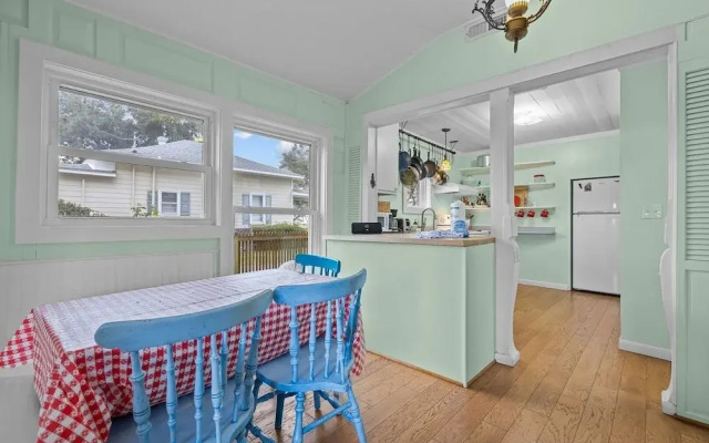 Mr. Bennie's Cafe 2 Bedroom Home by RedAwning