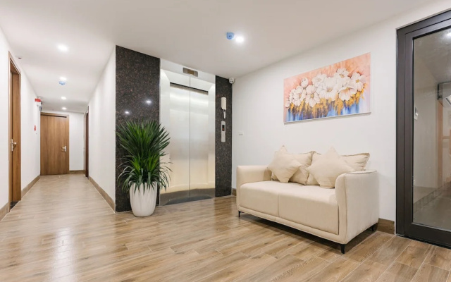 Cindy's Westlake Apartment