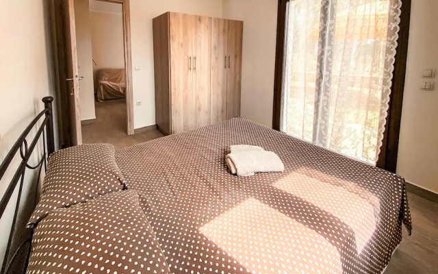 Nice Apartment in Nafpaktos With Wifi and 1 Bedrooms