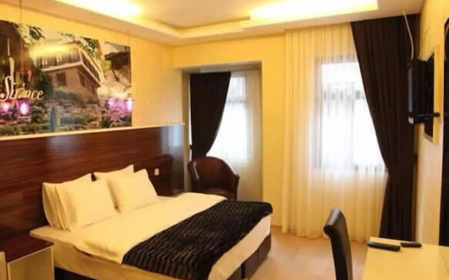 Lucid Otel