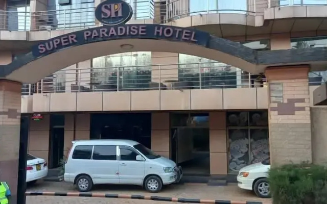 Super Paradise Hotel