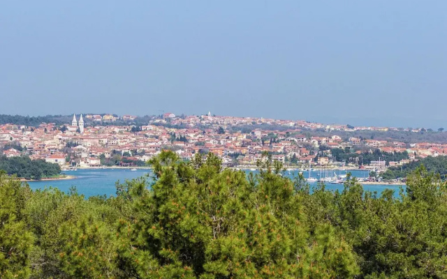 Apartment in Premantura With Seaview Balcony