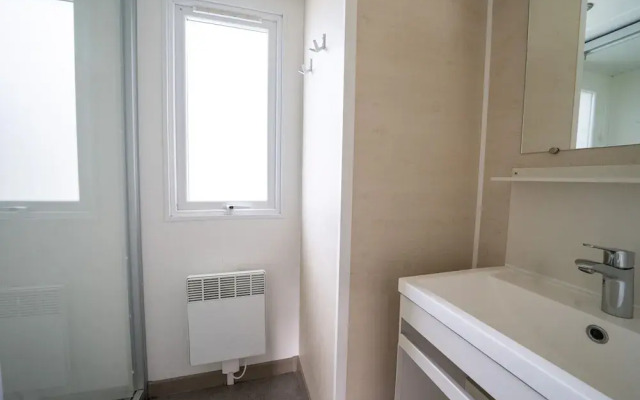 Well-maintained Chalet Near Amsterdam