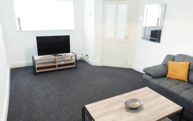 Outstanding and Spacious modern 4 bedroom house