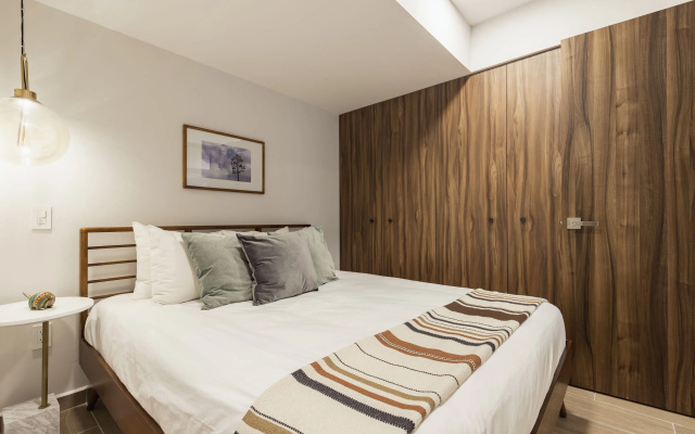 Casai Roma 2 BR Modern Flat