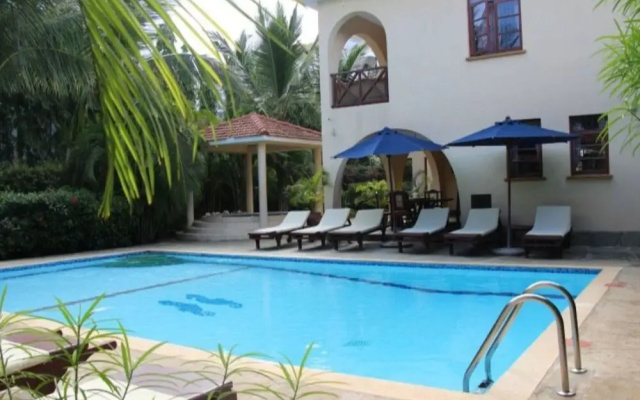 Niro Paradise House-Kusyombunguo Hotels