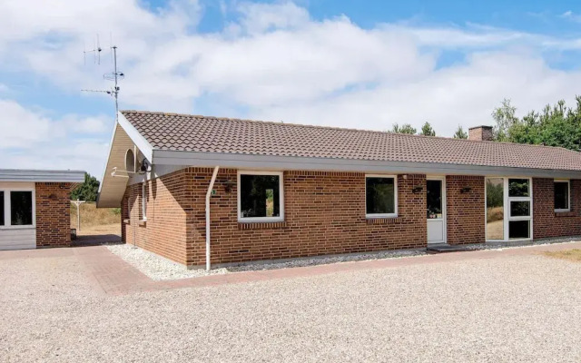9 Person Holiday Home in Blavand
